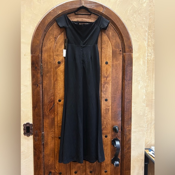Lulus Lynne Black Off-The-Shoulder Mermaid Maxi Dress, Size S - Picture 4 of 8